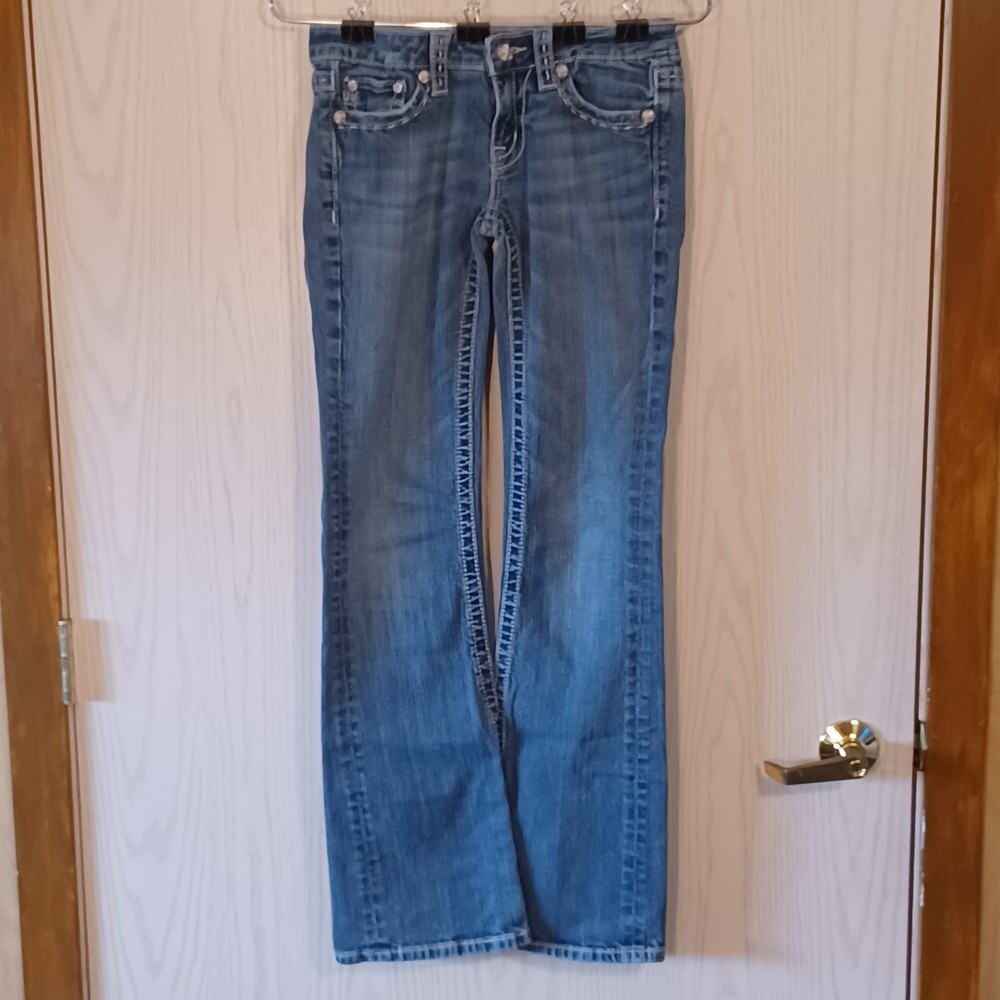 Miss Me Jeans, Size 28, Low-Rise, 30W x 30L, Boot Cut, Bedazzled
